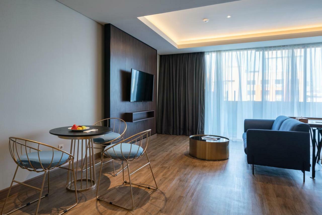 Luminor Hotel Jakarta Kota By Wh Zewnętrze zdjęcie